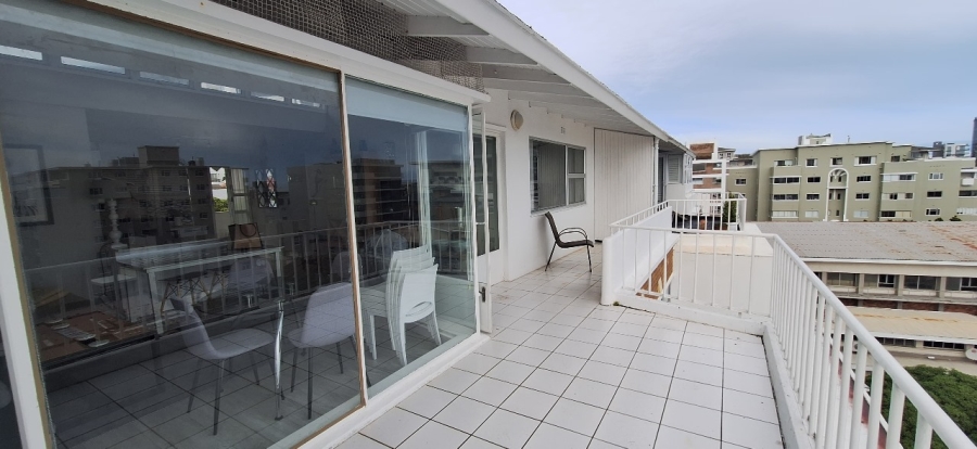 To Let 2 Bedroom Property for Rent in Sea Point Western Cape